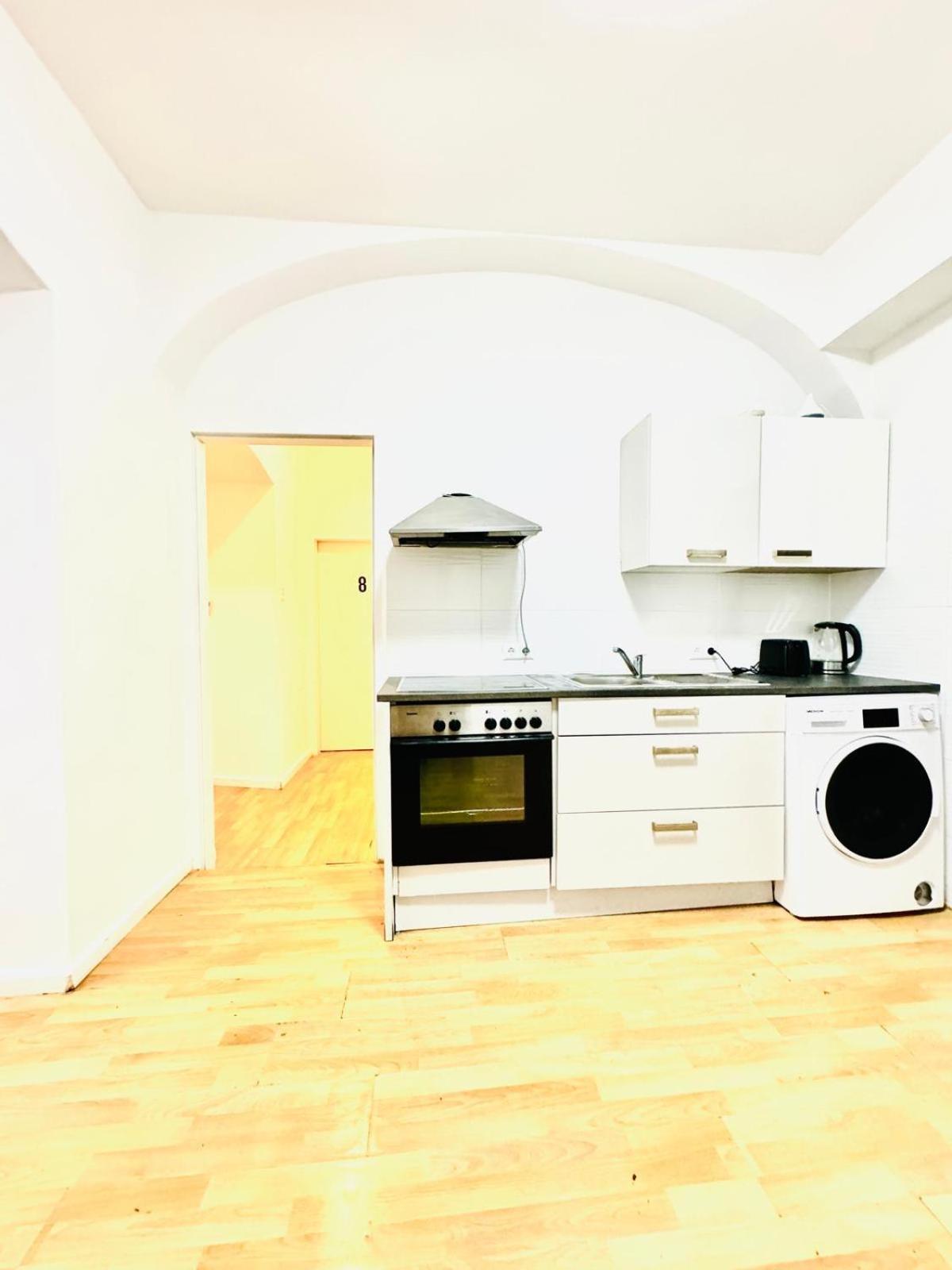 10 Bedroom For Groups, 8-min To Rathausplatz * Wien