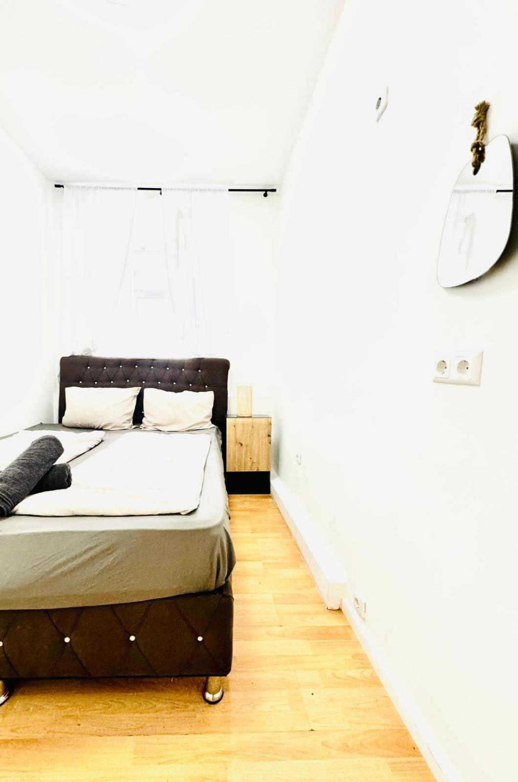 10 Bedroom For Groups, 8-min To Rathausplatz *