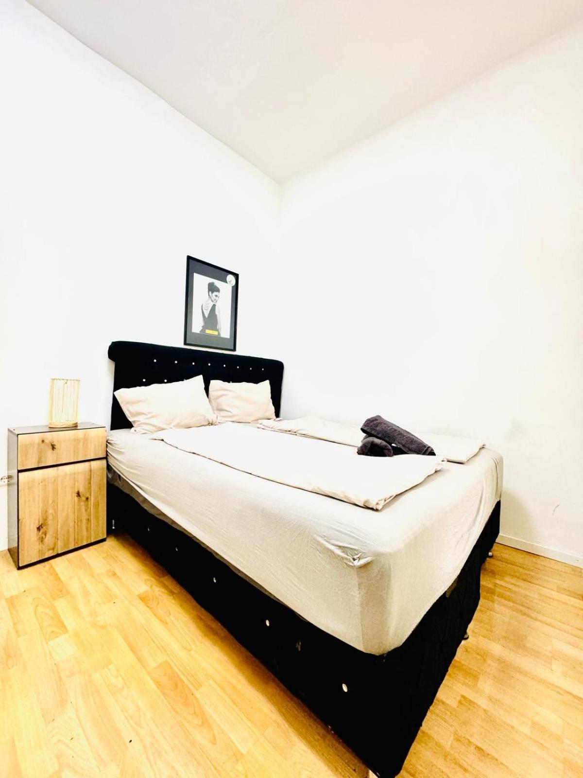 10 Bedroom For Groups, 8-min To Rathausplatz * Wien