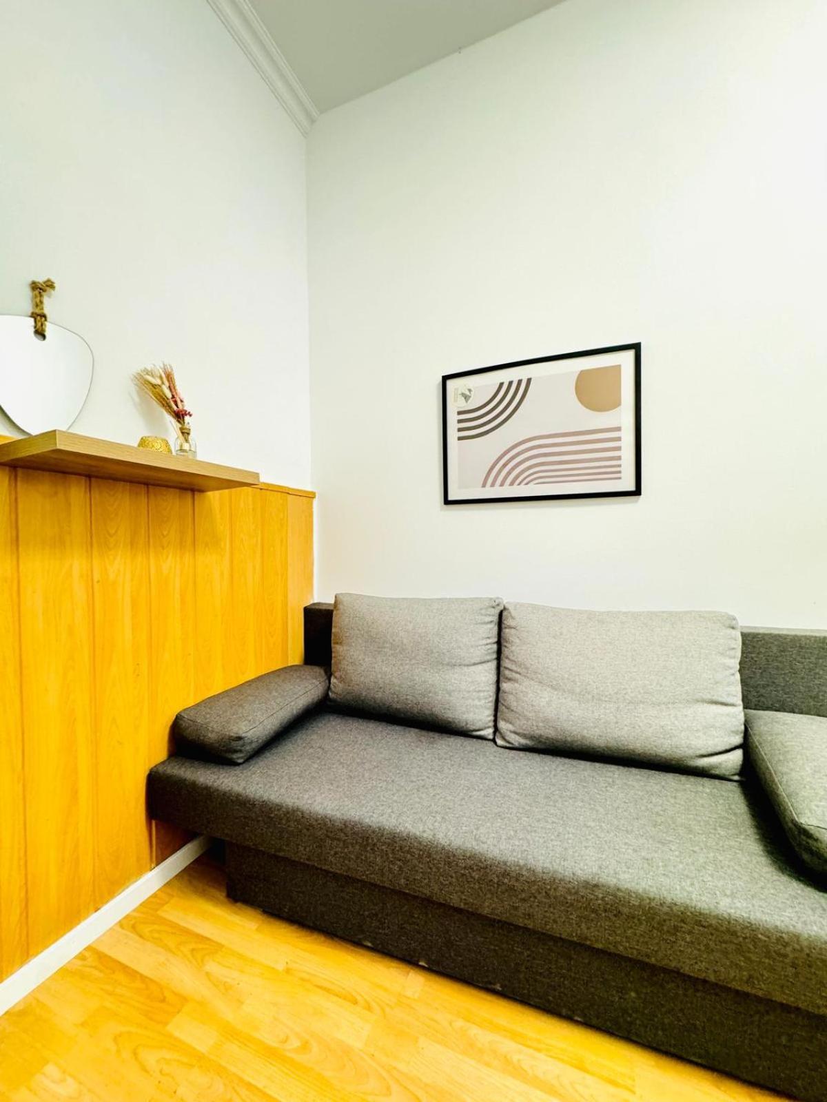 10 Bedroom For Groups, 8-min To Rathausplatz Apartment *