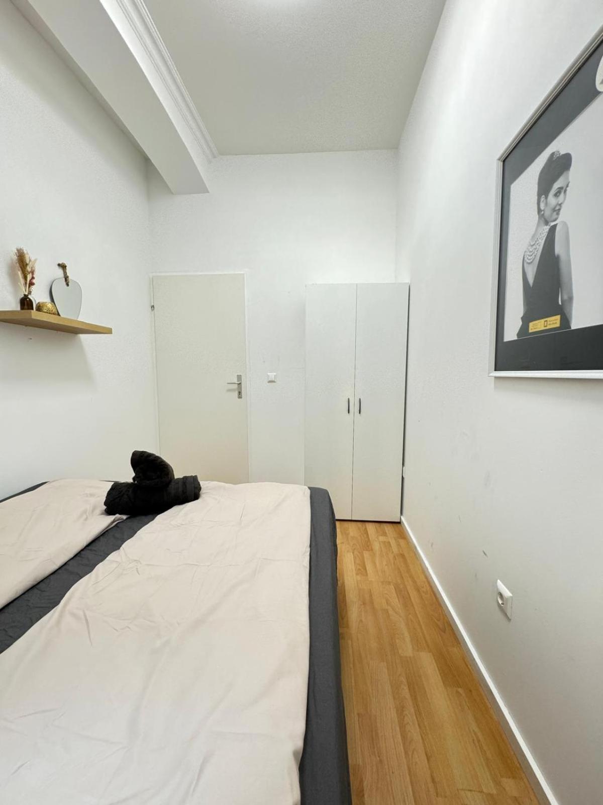 10 Bedroom For Groups, 8-min To Rathausplatz * Wien