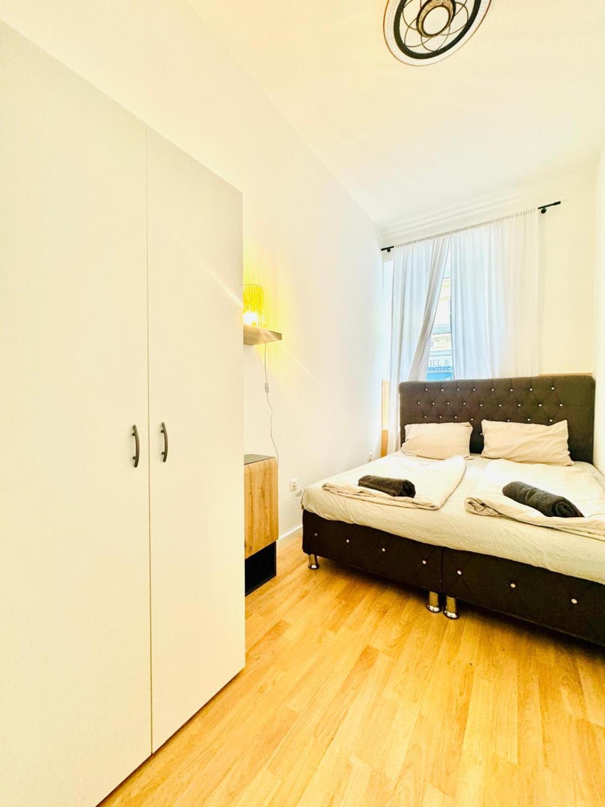 10 Bedroom For Groups, 8-min To Rathausplatz *