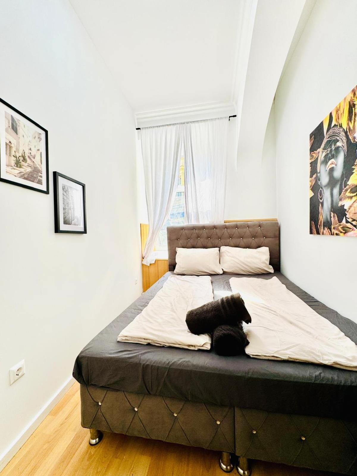 10 Bedroom For Groups, 8-min To Rathausplatz * Wien