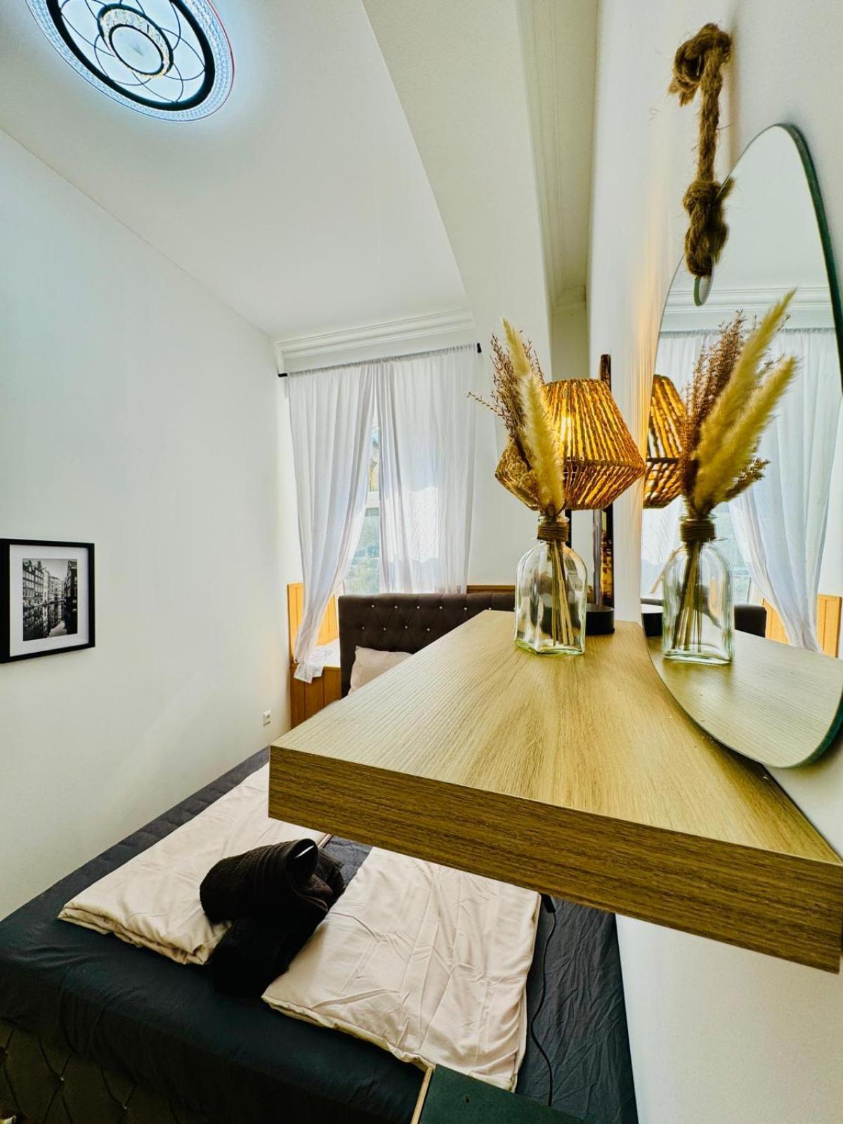 10 Bedroom For Groups, 8-min To Rathausplatz