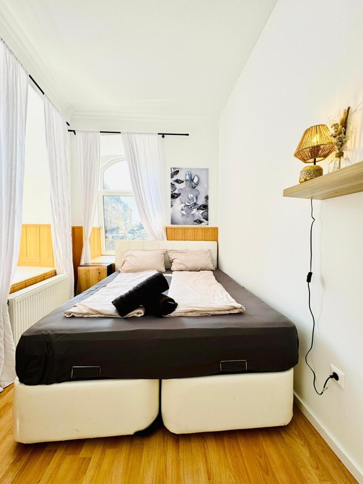 10 Bedroom For Groups, 8-min To Rathausplatz Wien